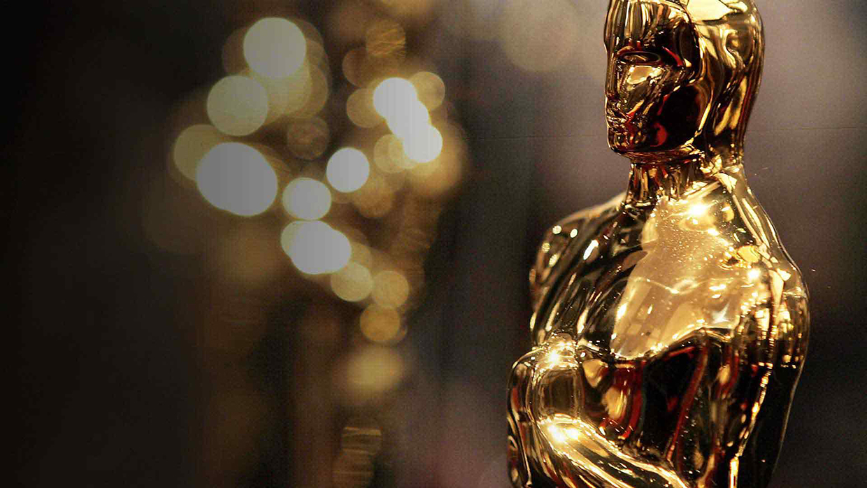 Oscar statue photo